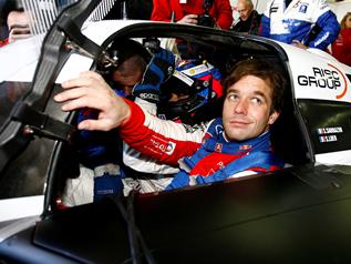 Sébastien Loeb au volant de la Peugeot 908 HDI FAP