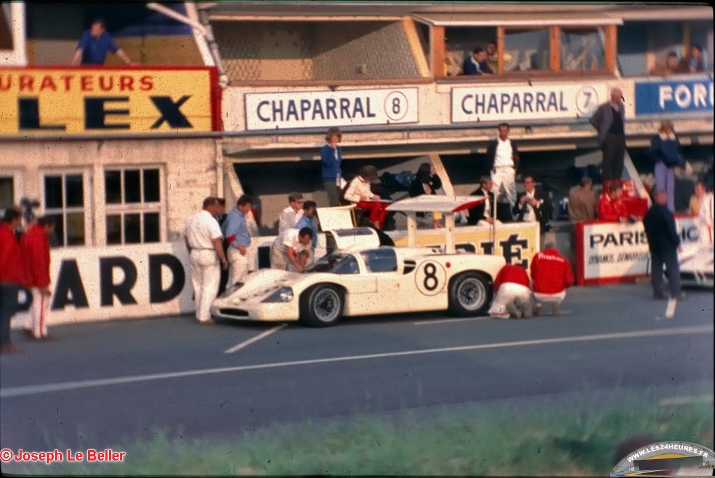 LeMans 1967 Chaparral pit