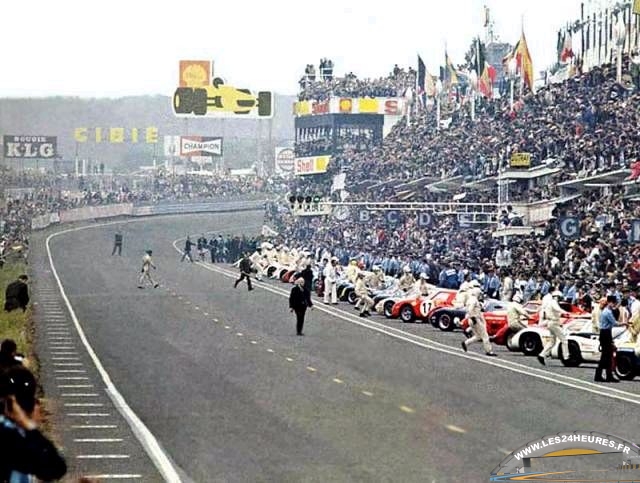 24h lemans 1969 le depart et Jacky Ickx marche