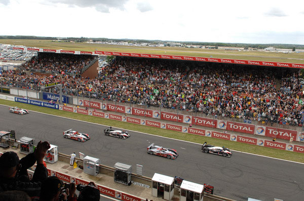 24 heures du Mans 2007 le départ