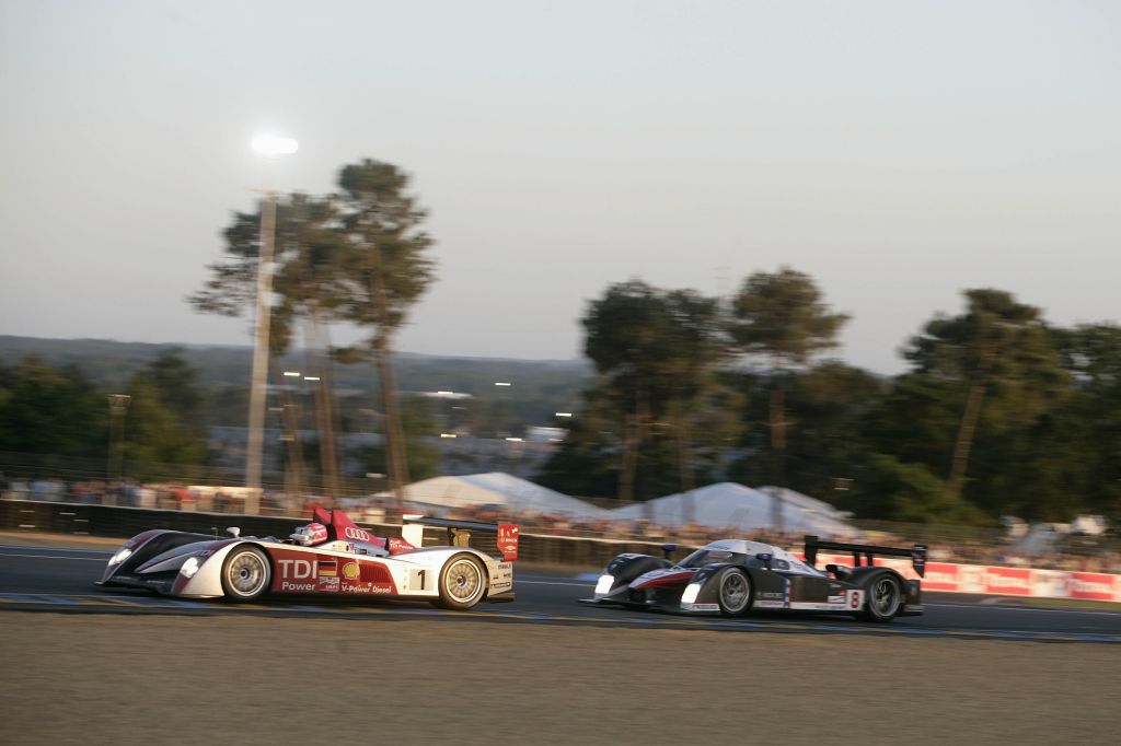 24h lemans 2007 Audi R10 Peugeot 908